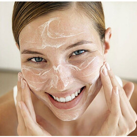 Идеально гладкая кожа: средства, этапы ухода, бьюти–процедуры